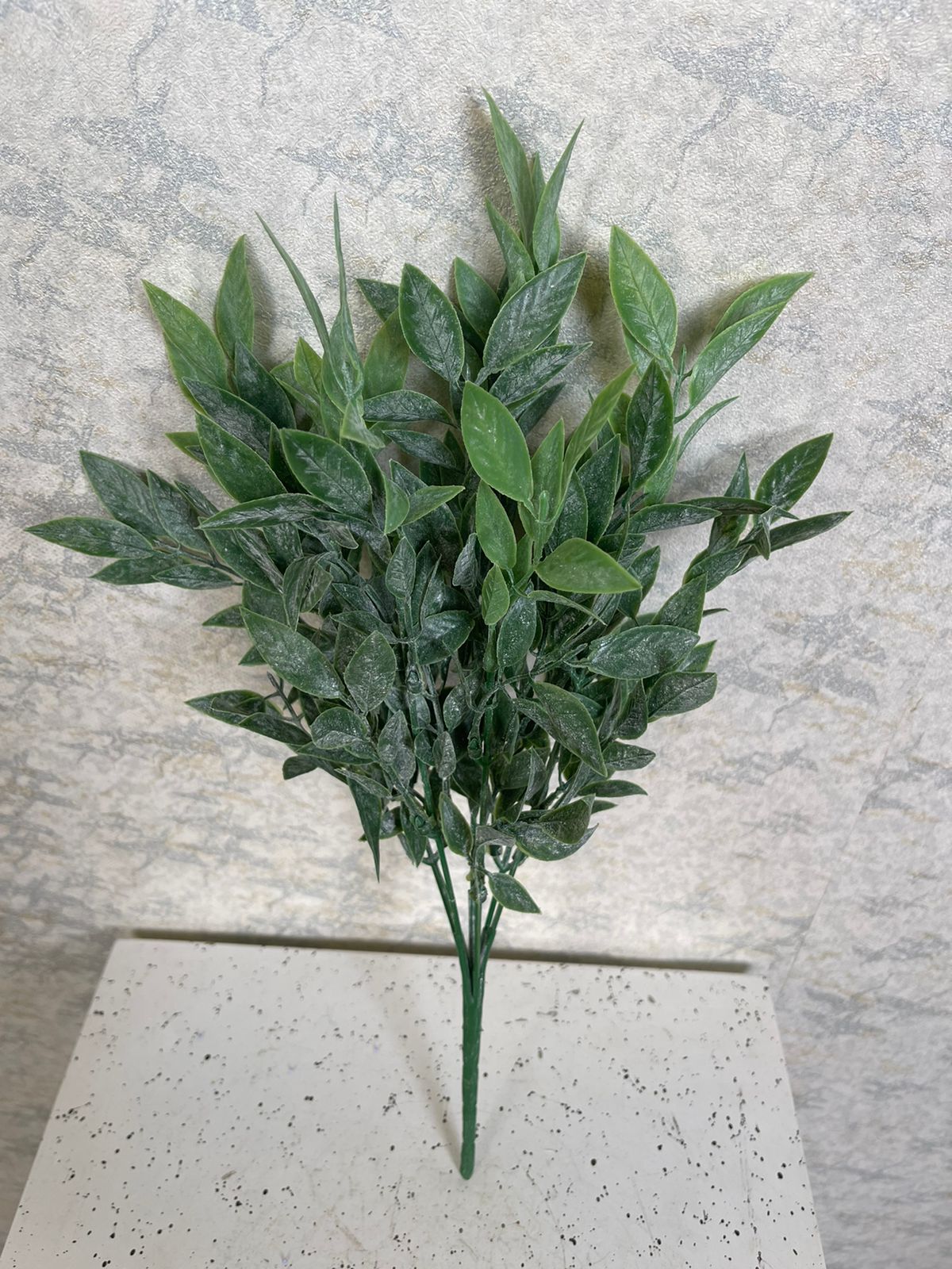 Dusted Tea Leaf Bunch (H:47cm)