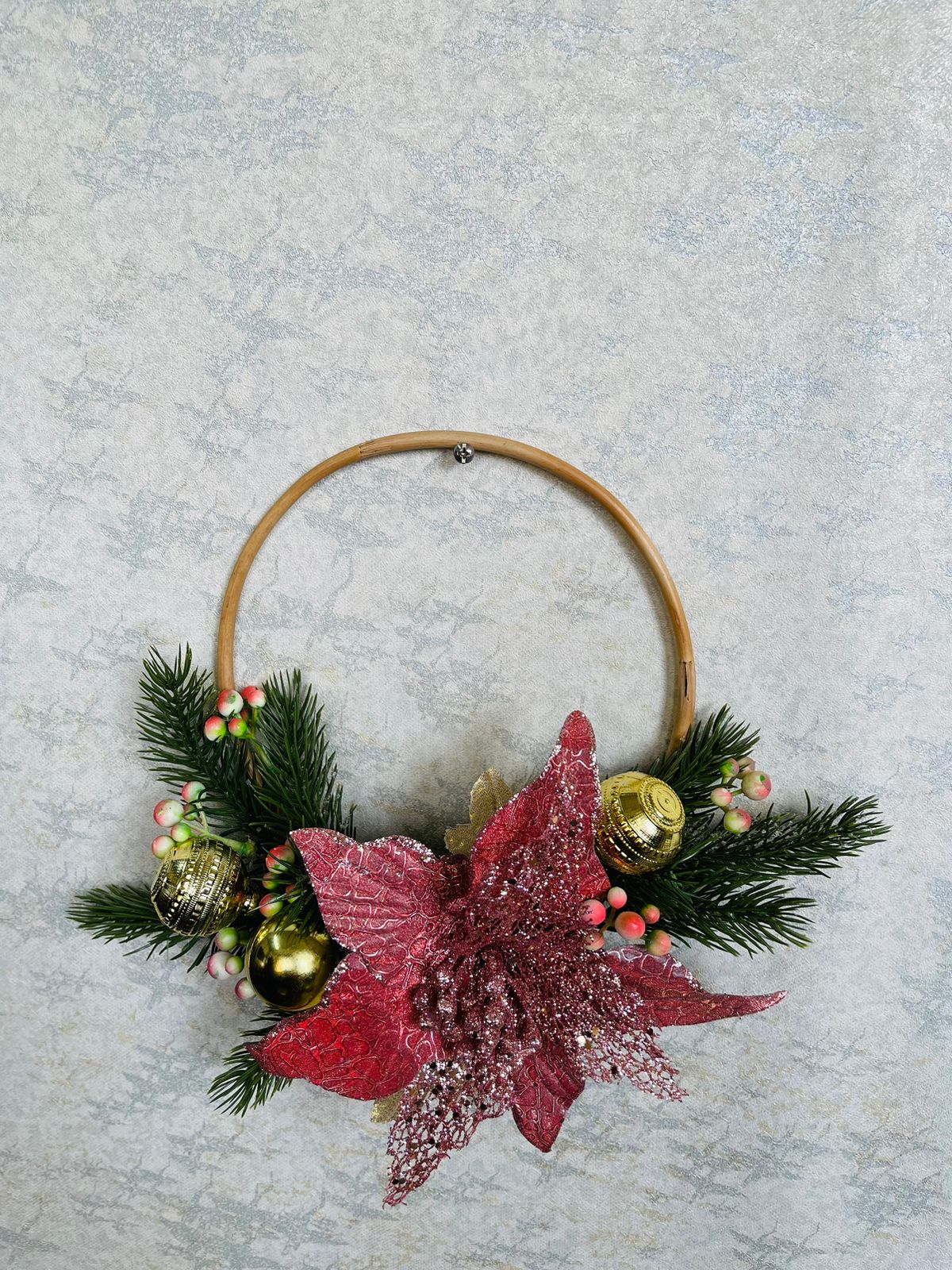 Artificial X'mas Arrangement (h:31cm w:36cm)