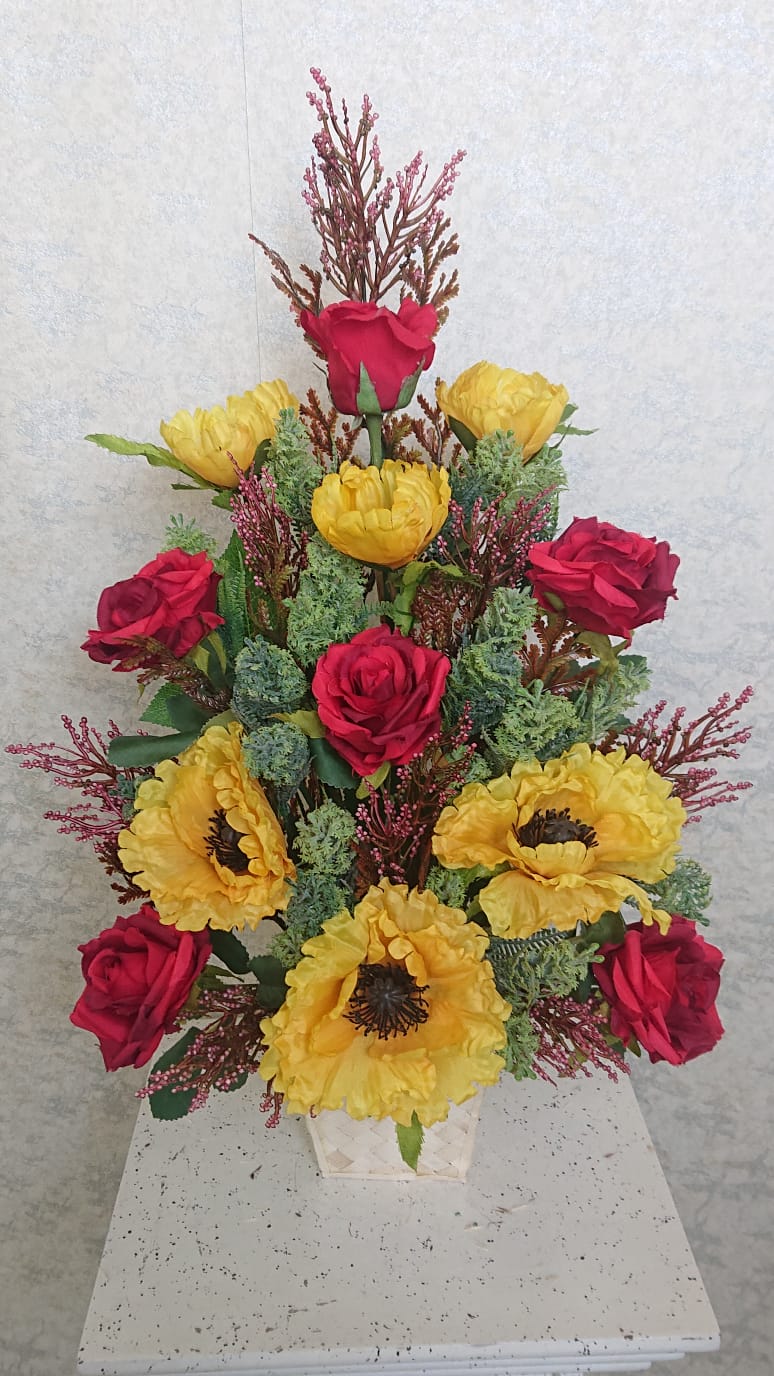 Artificial Floral Arrangement (h:59cm w:39cm)