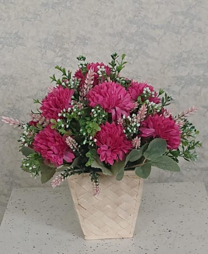 Artificial Floral Arrangement (h:26cm w:29cm)