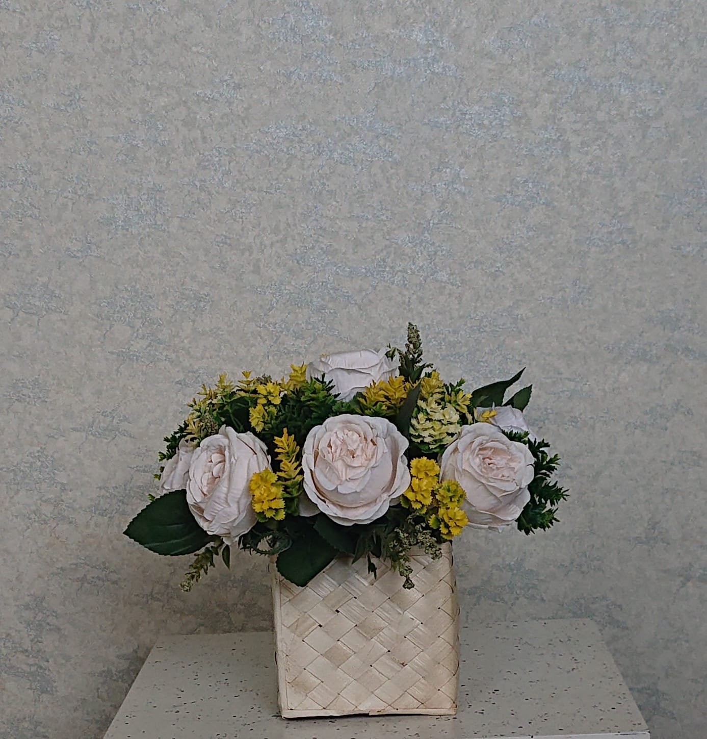 Artificial Floral Arrangement (h:23cm w:28cm)