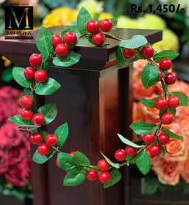 Red Berry X'mas Wreath 35CM - Green Gardens Mihiliya (Pvt) Ltd