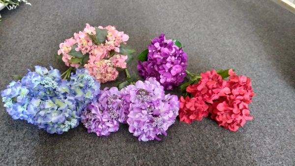 40cm Hydrangea Bunch - Green Gardens Mihiliya (Pvt) Ltd
